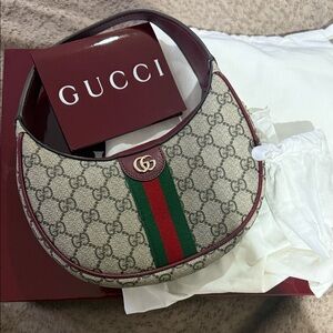 Gucci Beige Shoulder Bag with Red and Green Stripe